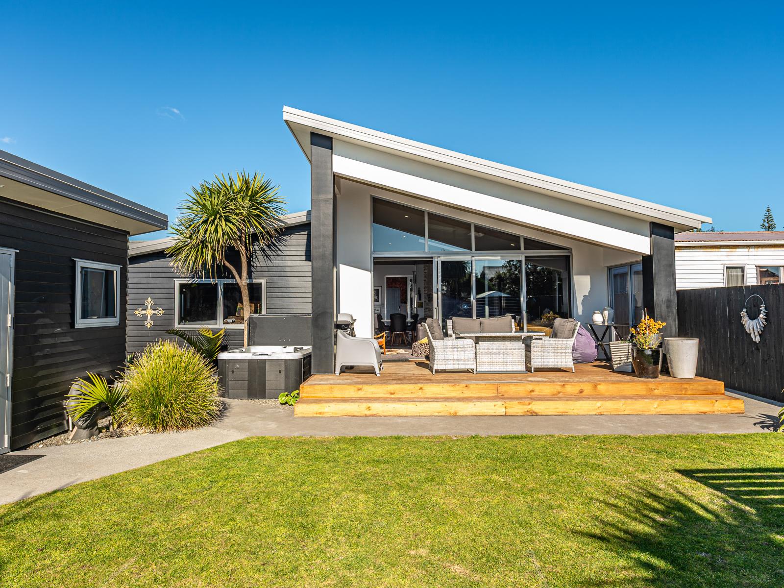 3 Kamahi Street, Castlecliff
