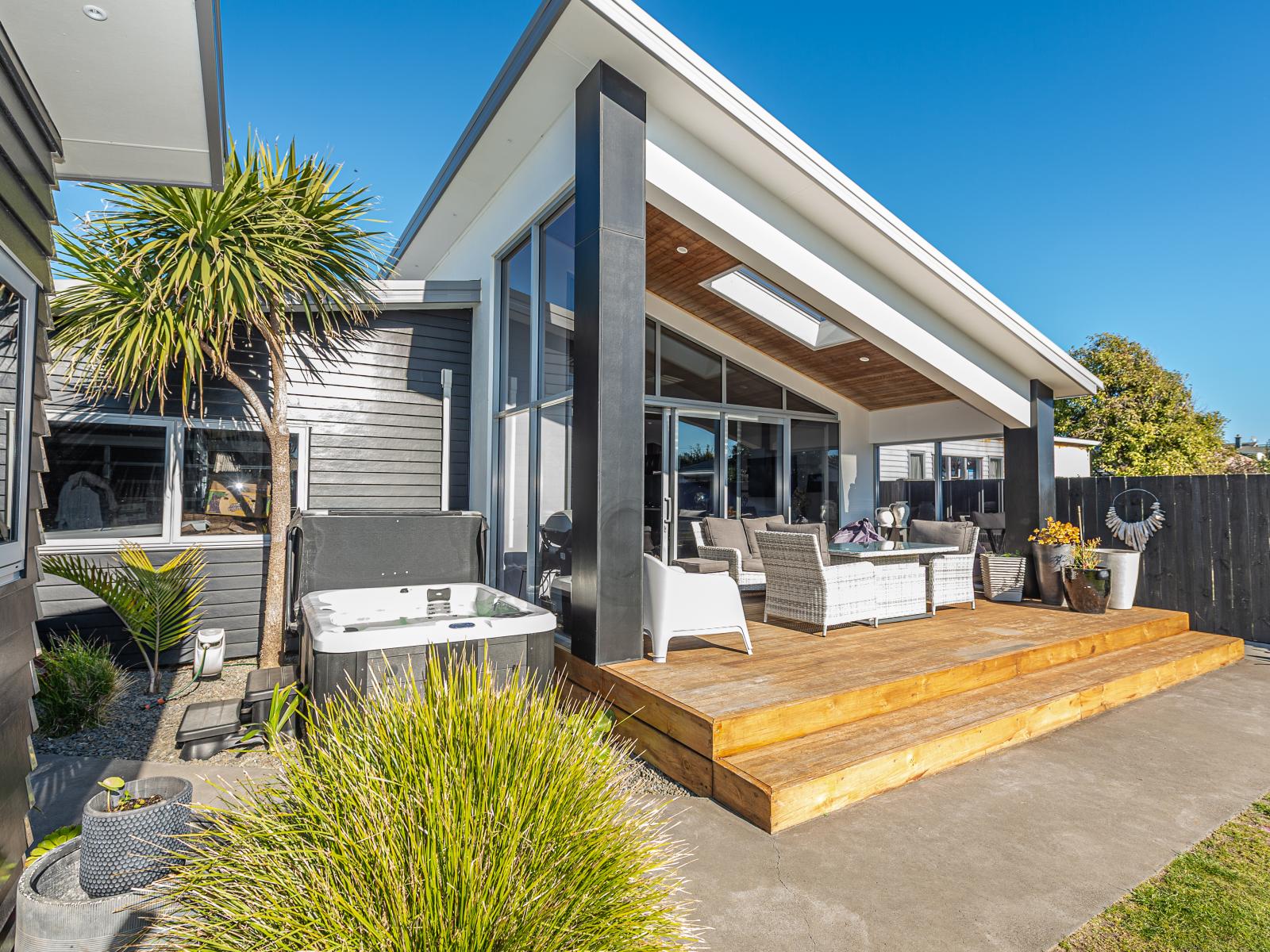 3 Kamahi Street, Castlecliff