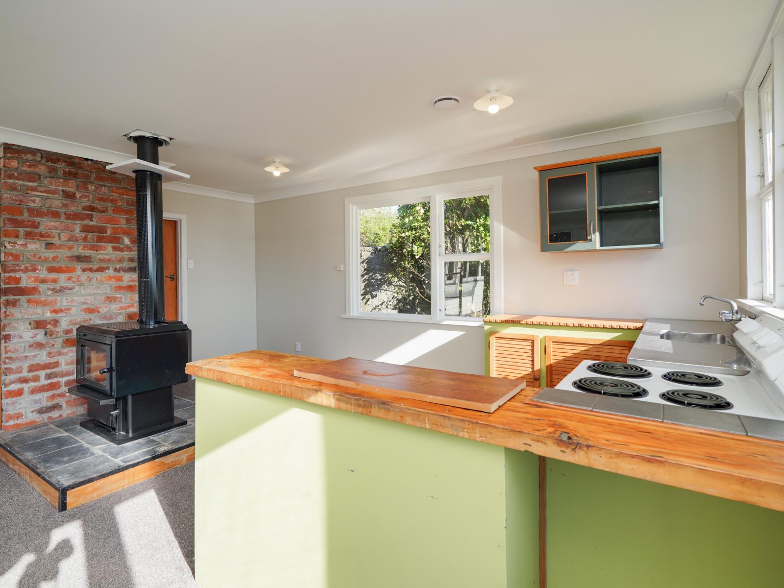 20 and 24 Whalers Crescent, Omaui