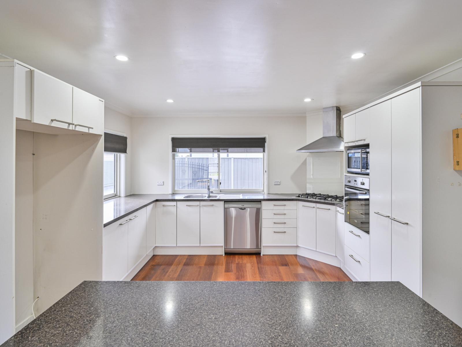1109A Outram Road, Akina