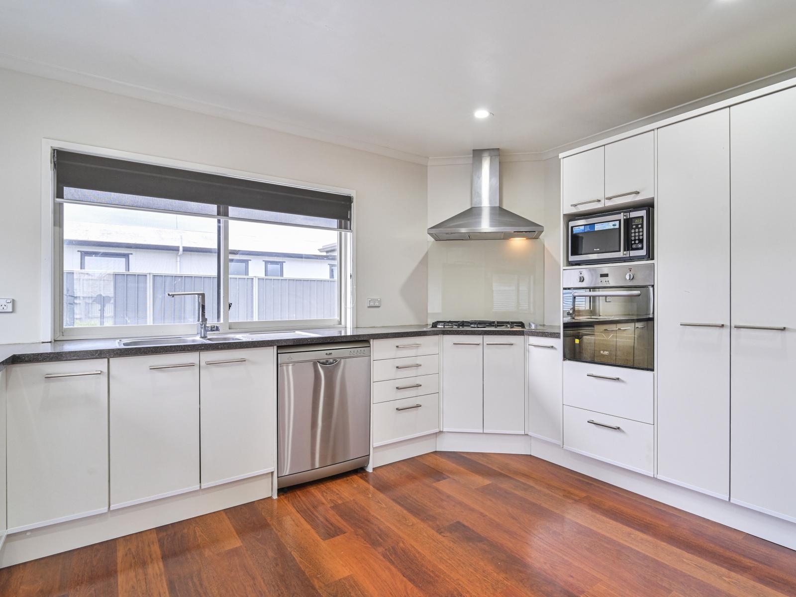 1109A Outram Road, Akina