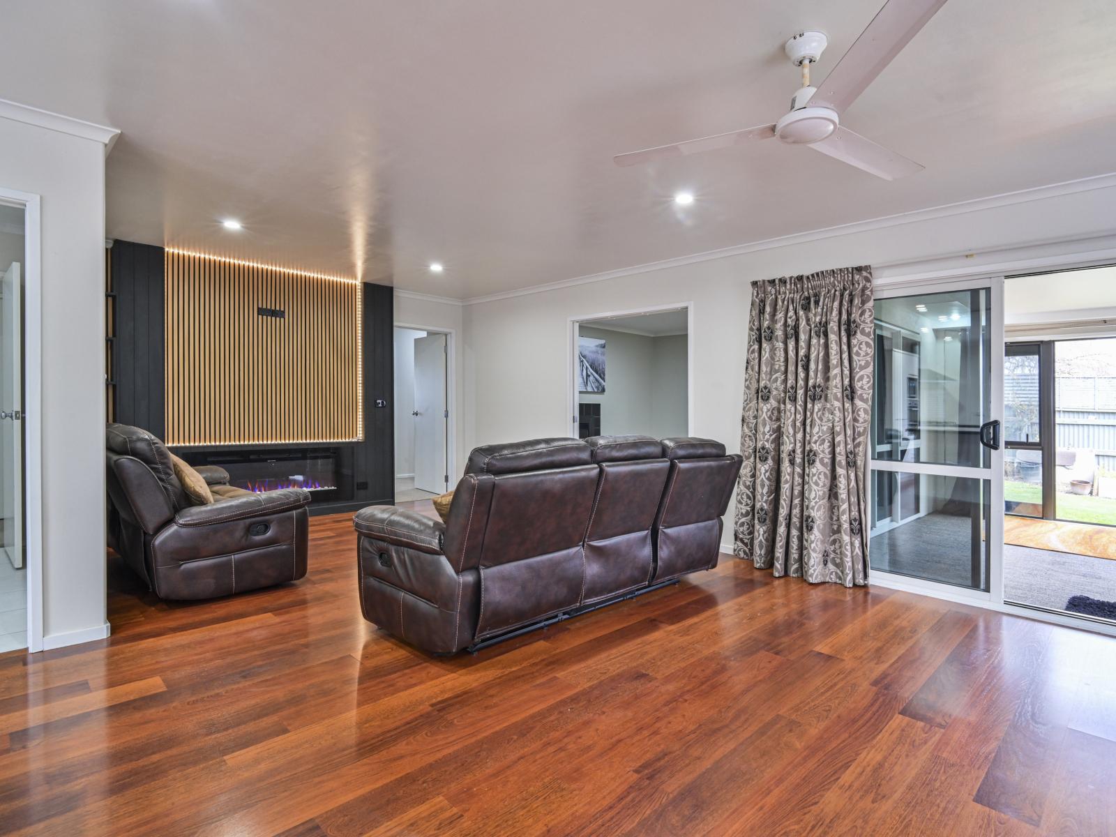 1109A Outram Road, Akina