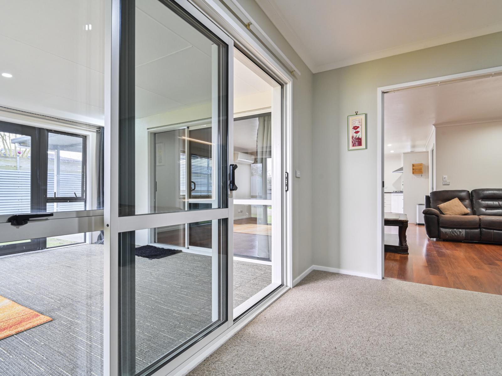 1109A Outram Road, Akina