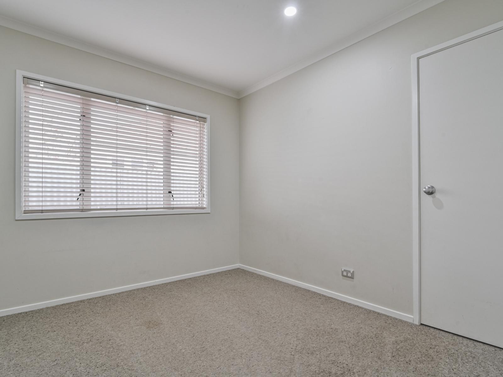 1109A Outram Road, Akina