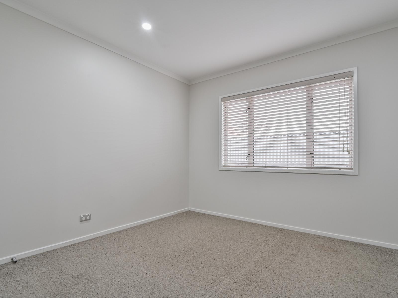 1109A Outram Road, Akina