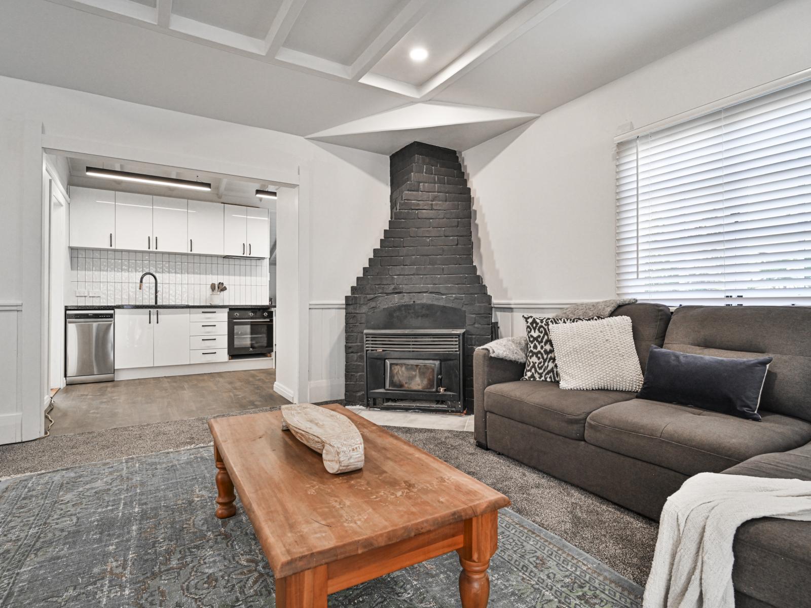 709 Queen Street West, St Leonards
