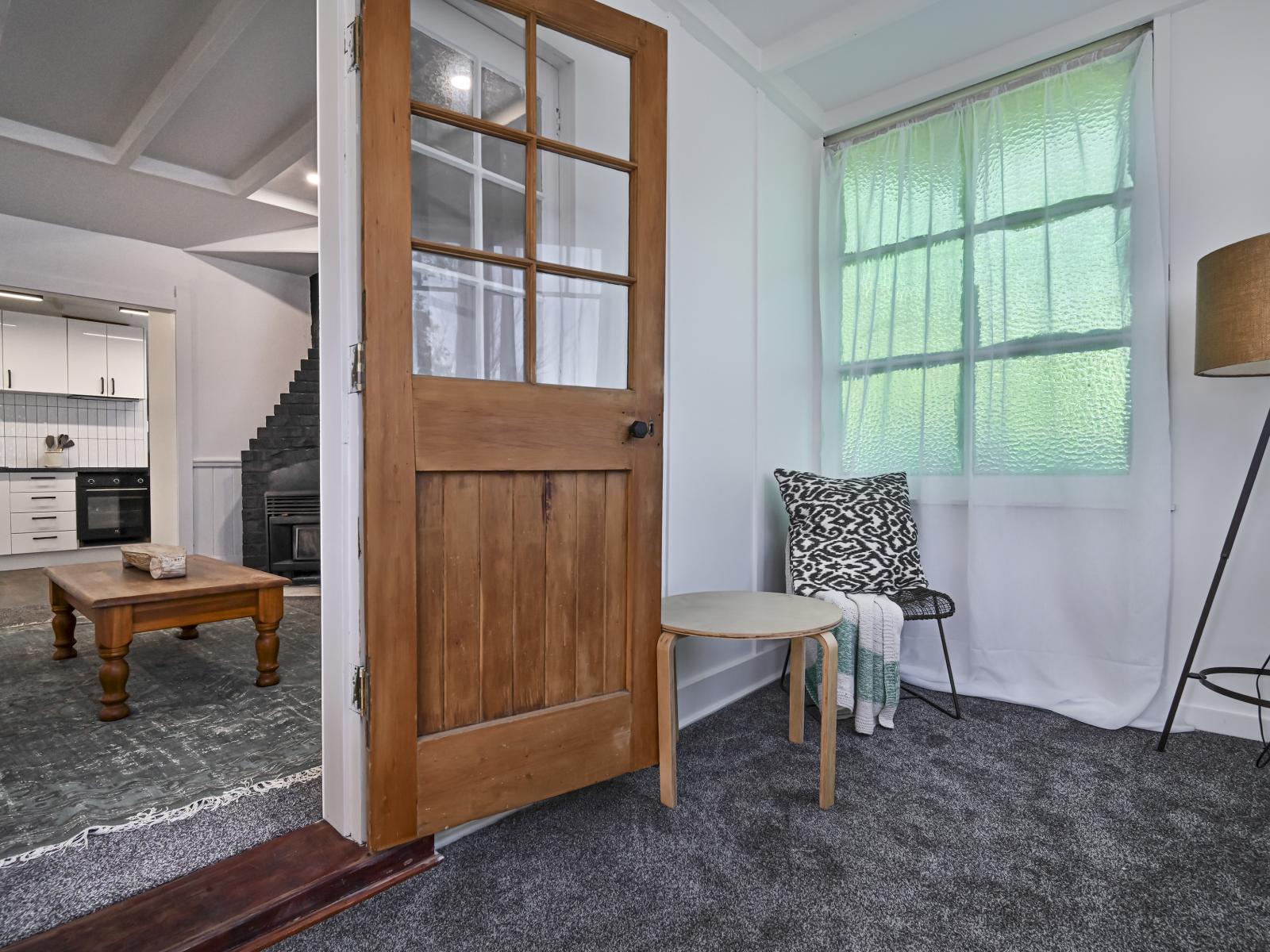 709 Queen Street West, St Leonards