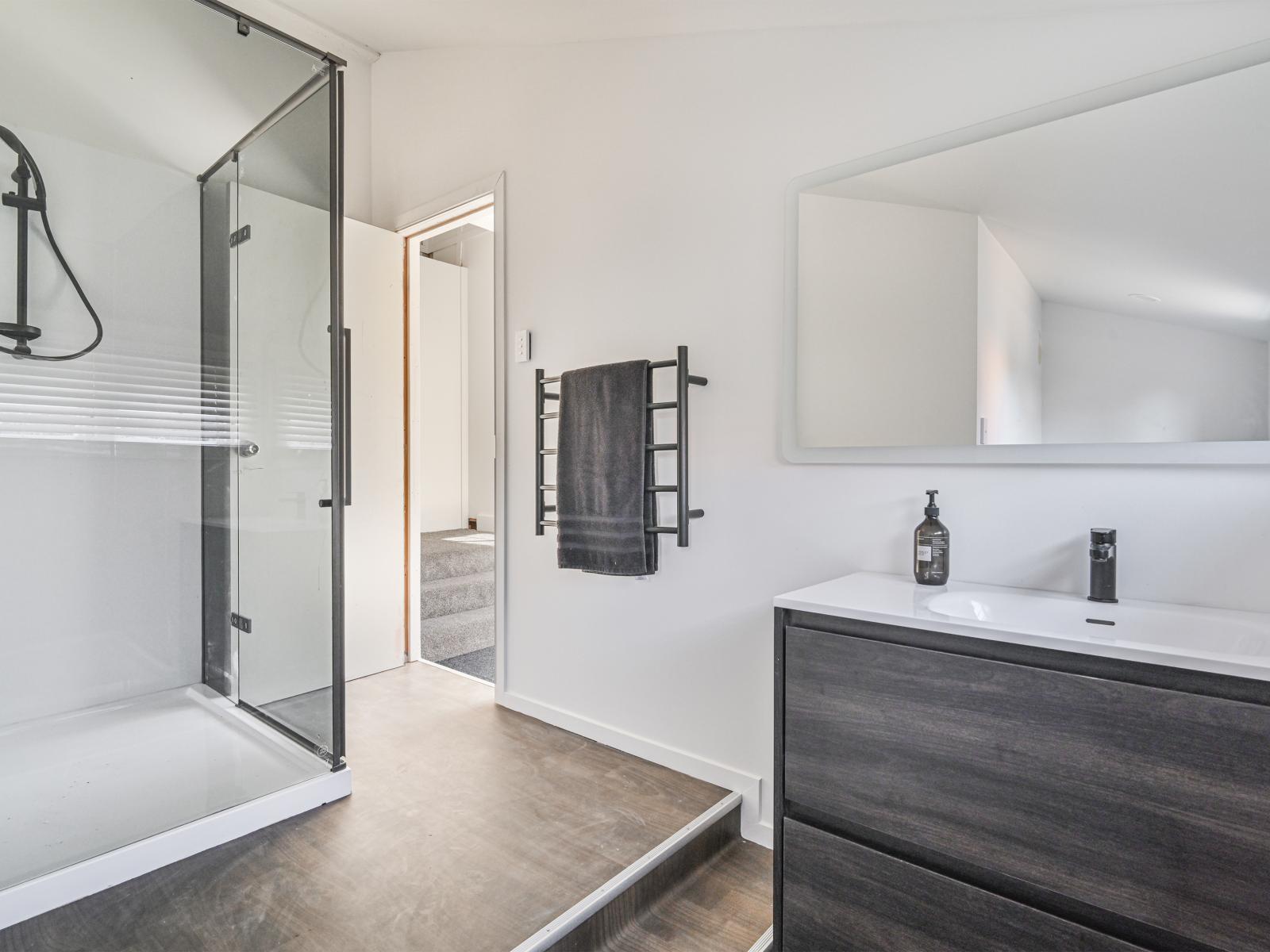 709 Queen Street West, St Leonards