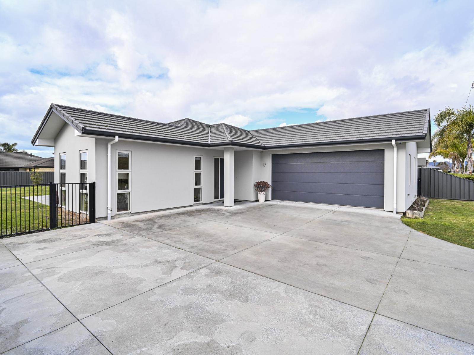 905 Williams Street, Mahora