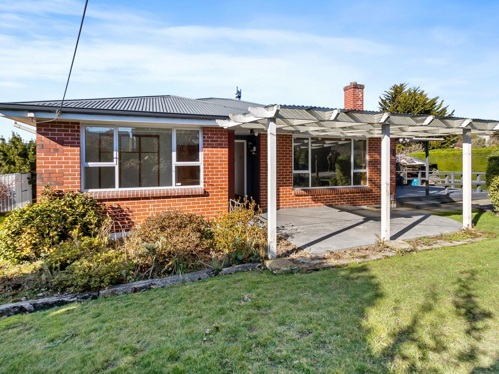 20 Grants Road, Marchwiel