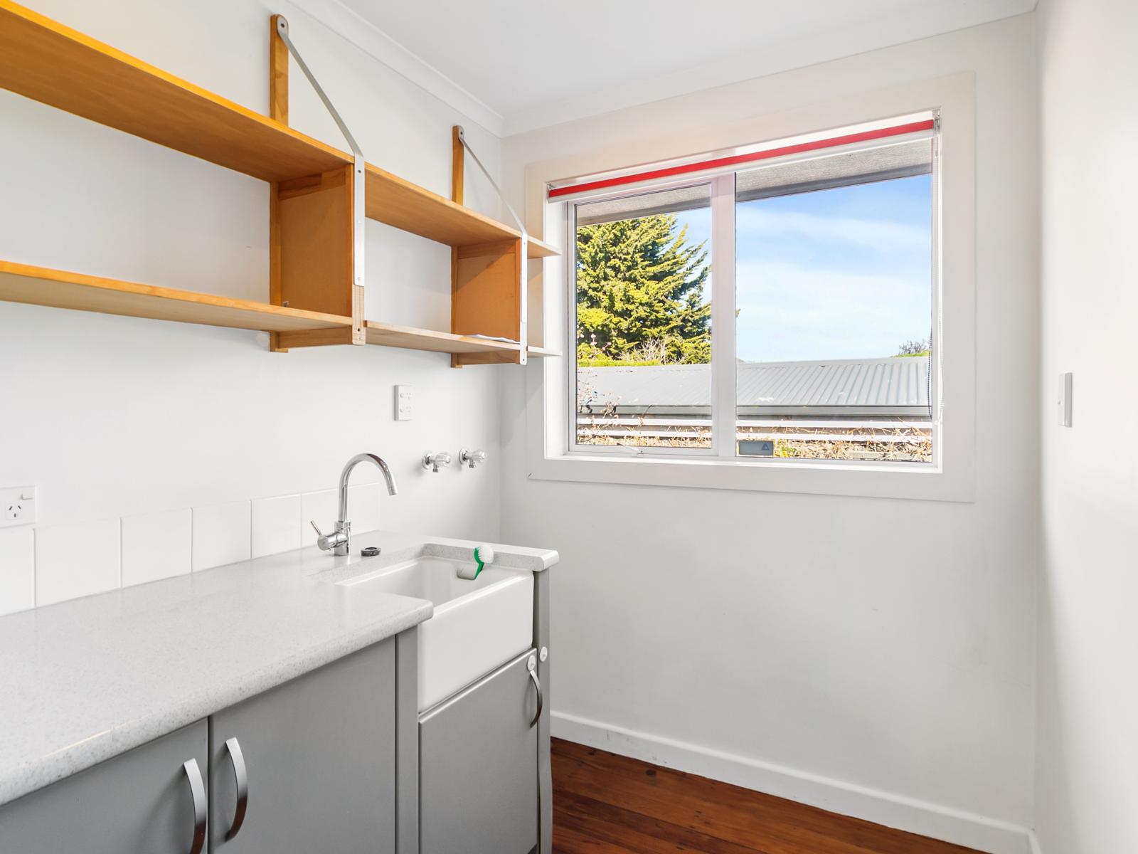 20 Grants Road, Marchwiel