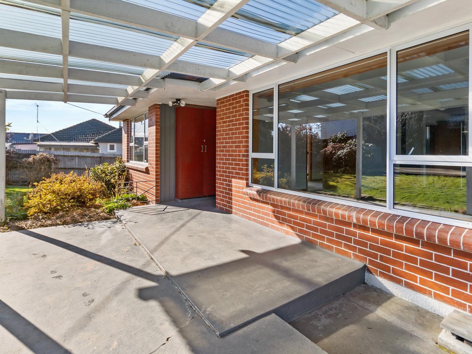 20 Grants Road, Marchwiel