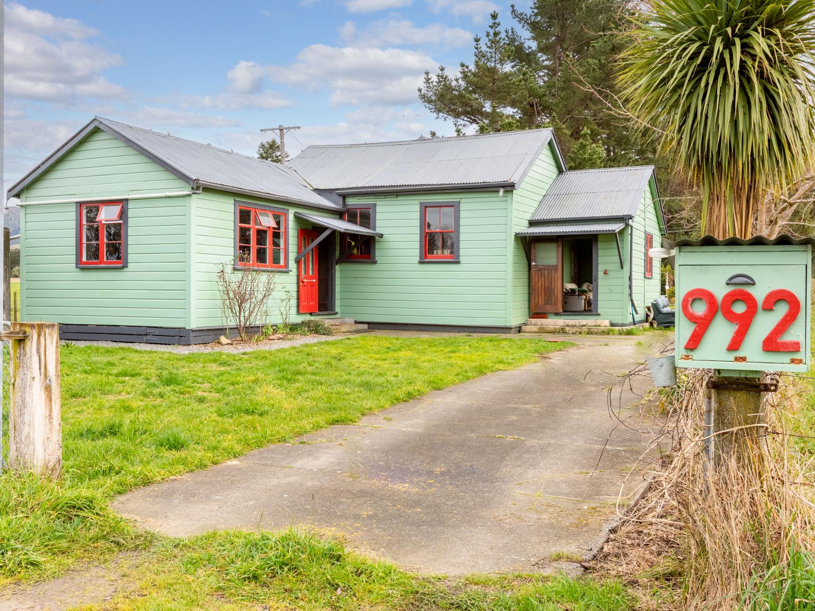 992 Top Grass Road, Dannevirke