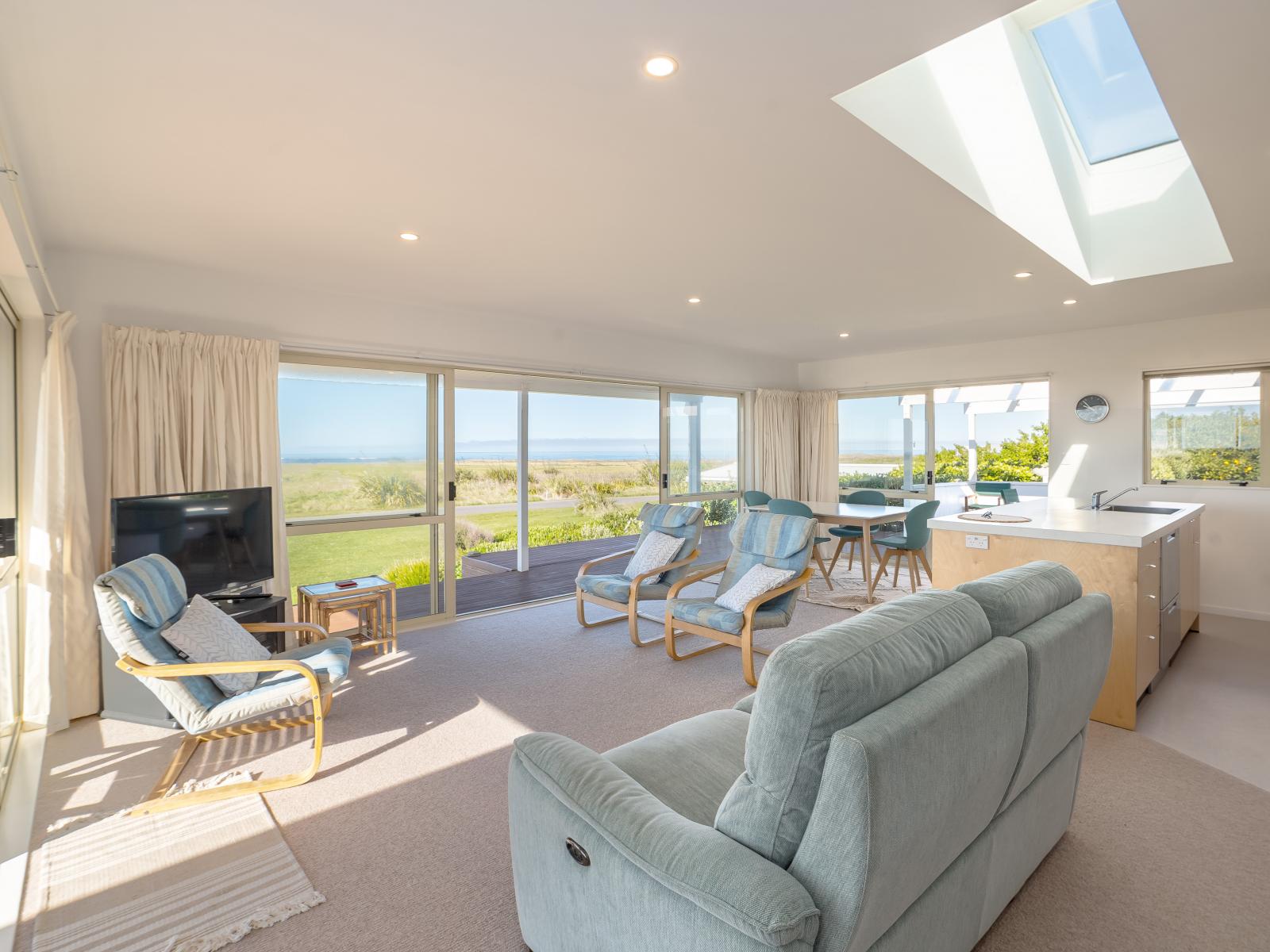 6 Beach Road, Flat Point