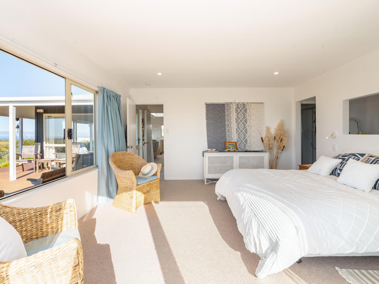 6 Beach Road, Flat Point