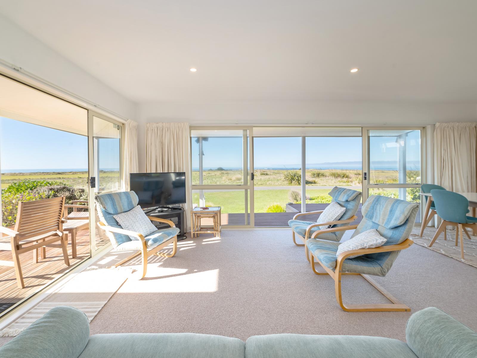 6 Beach Road, Flat Point