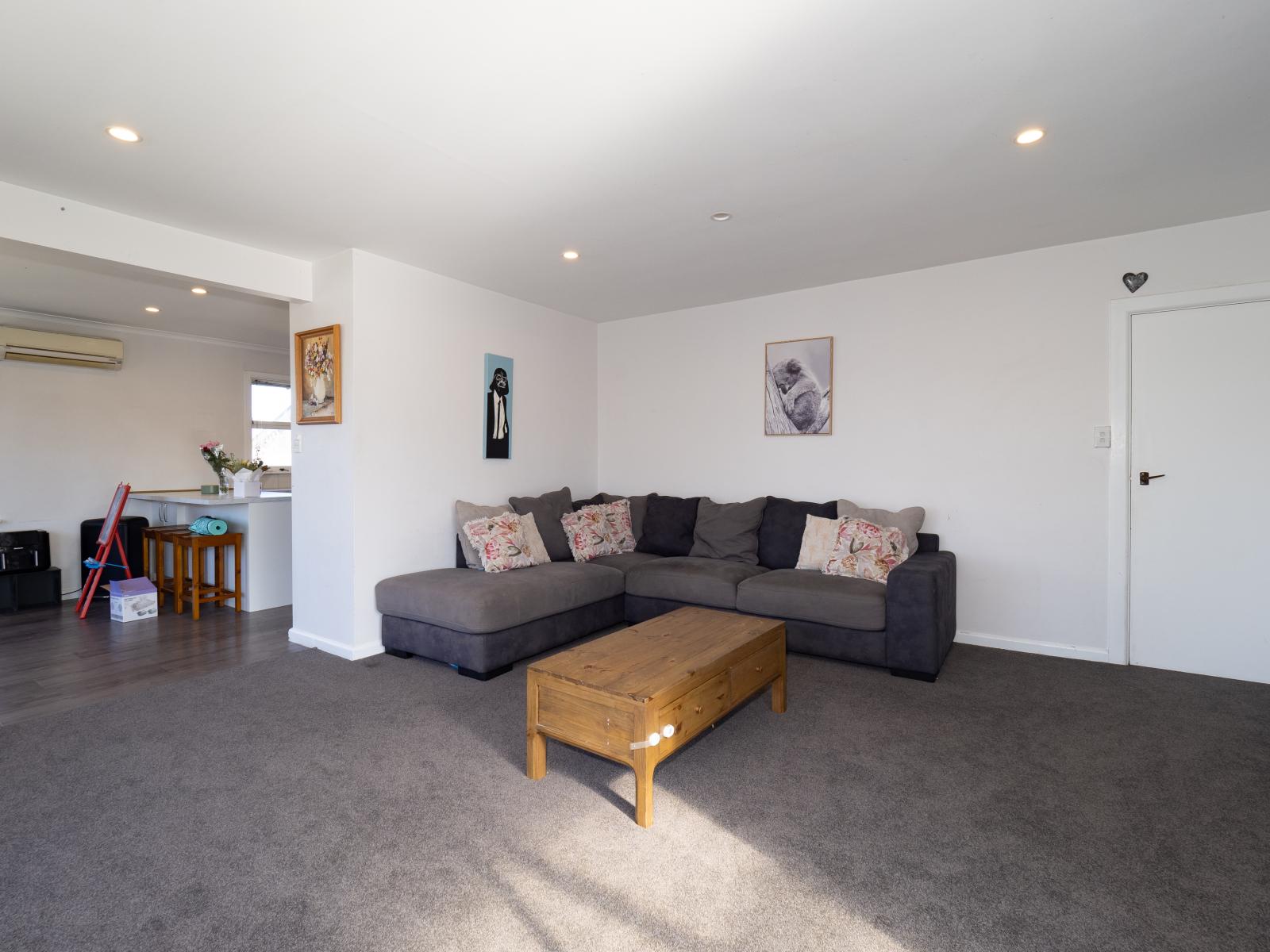 4 Reddecliffe Crescent, Hampstead