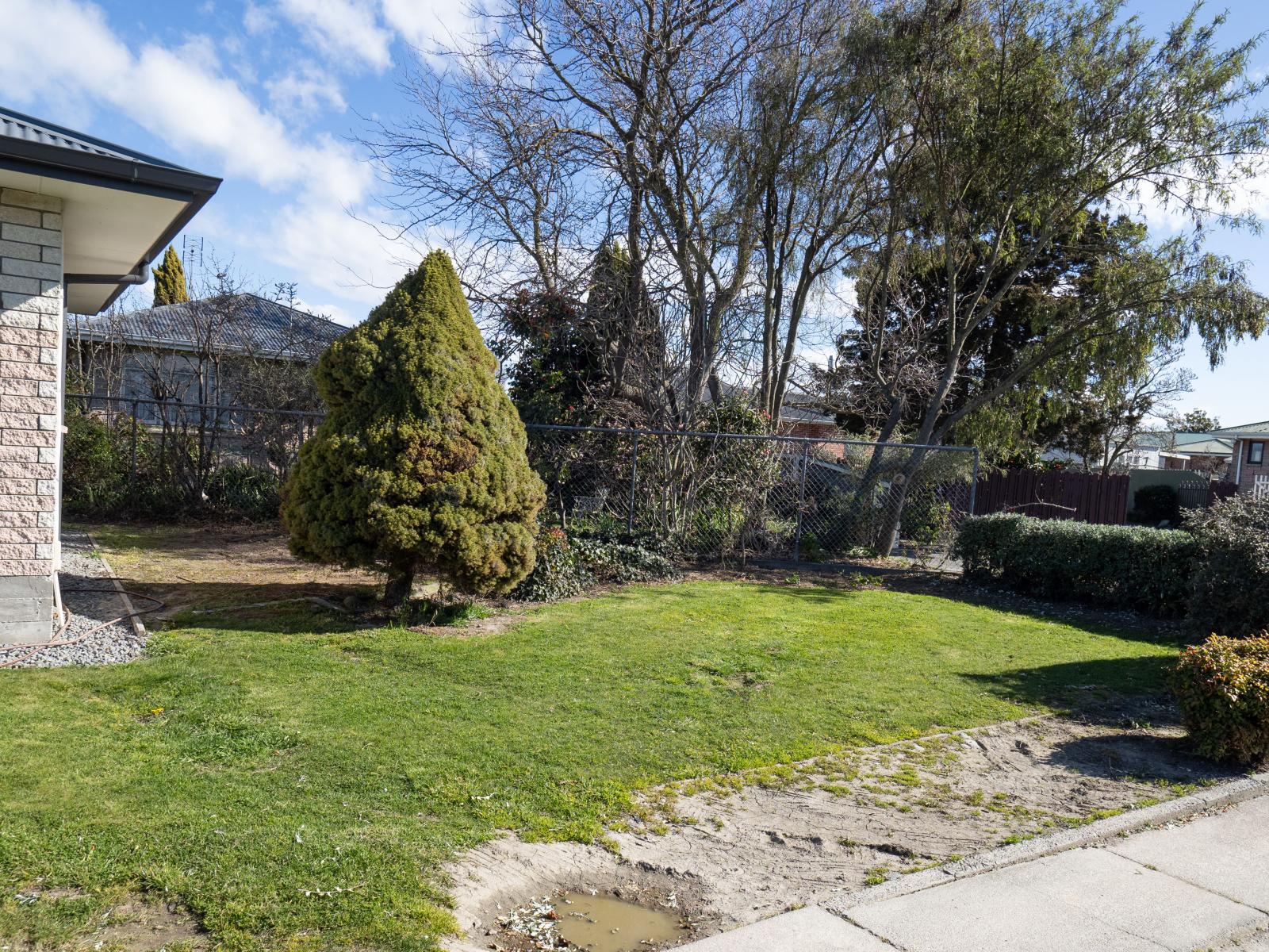 4 Reddecliffe Crescent, Hampstead