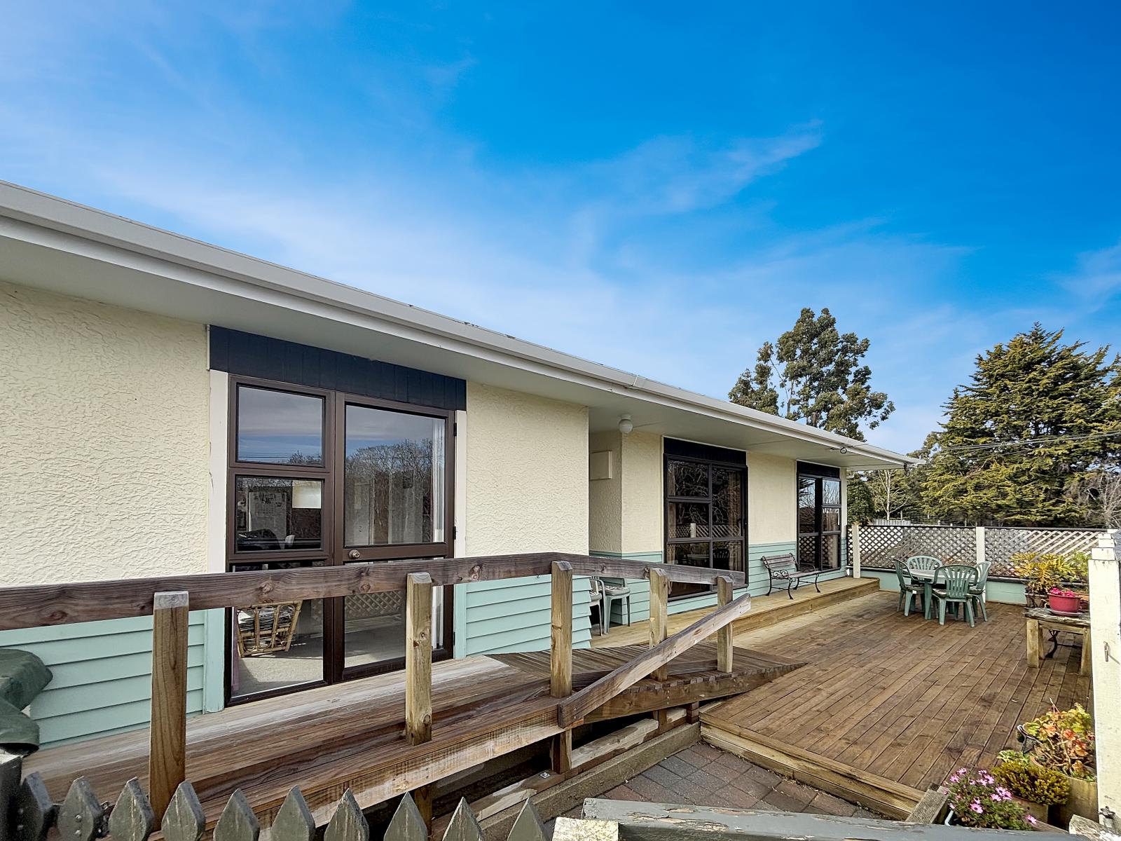 4 London Street, Weston