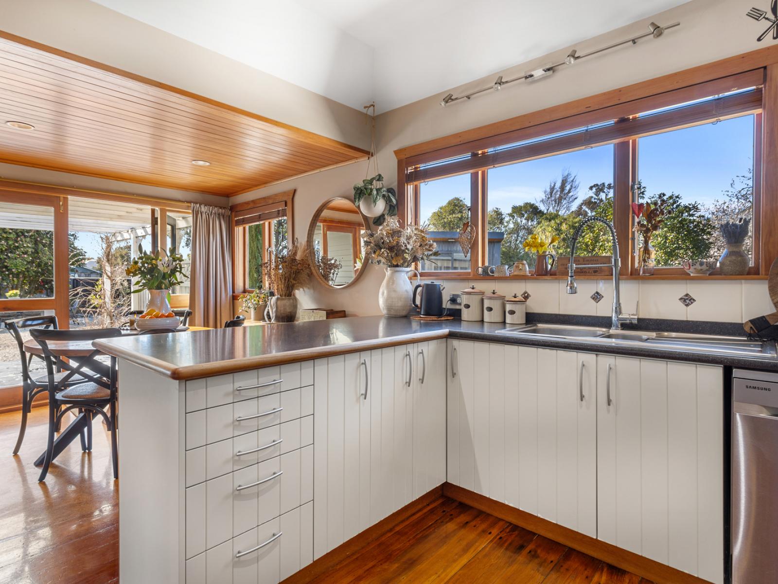 2 Church Street, Amberley