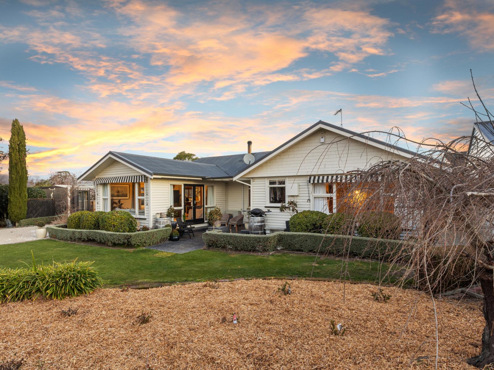 2 Church Street, Amberley