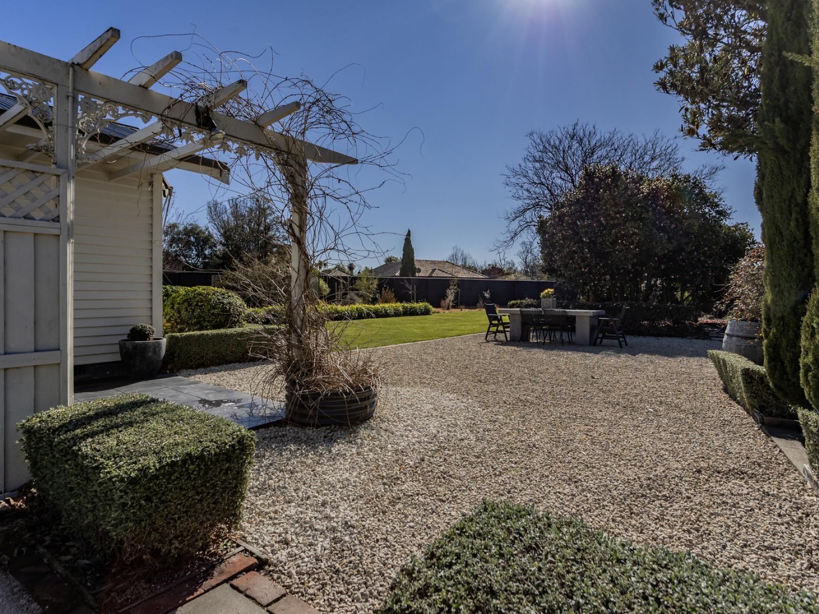 2 Church Street, Amberley