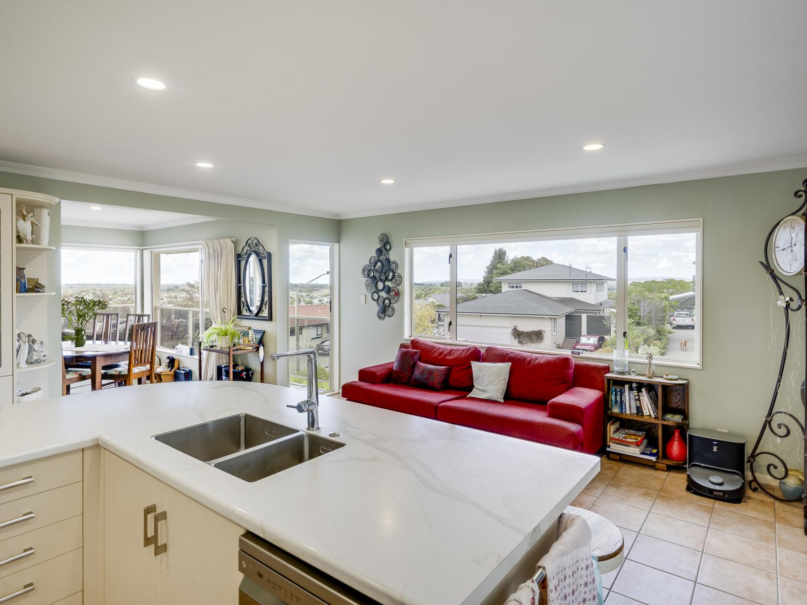 76A Churchill Drive, Taradale