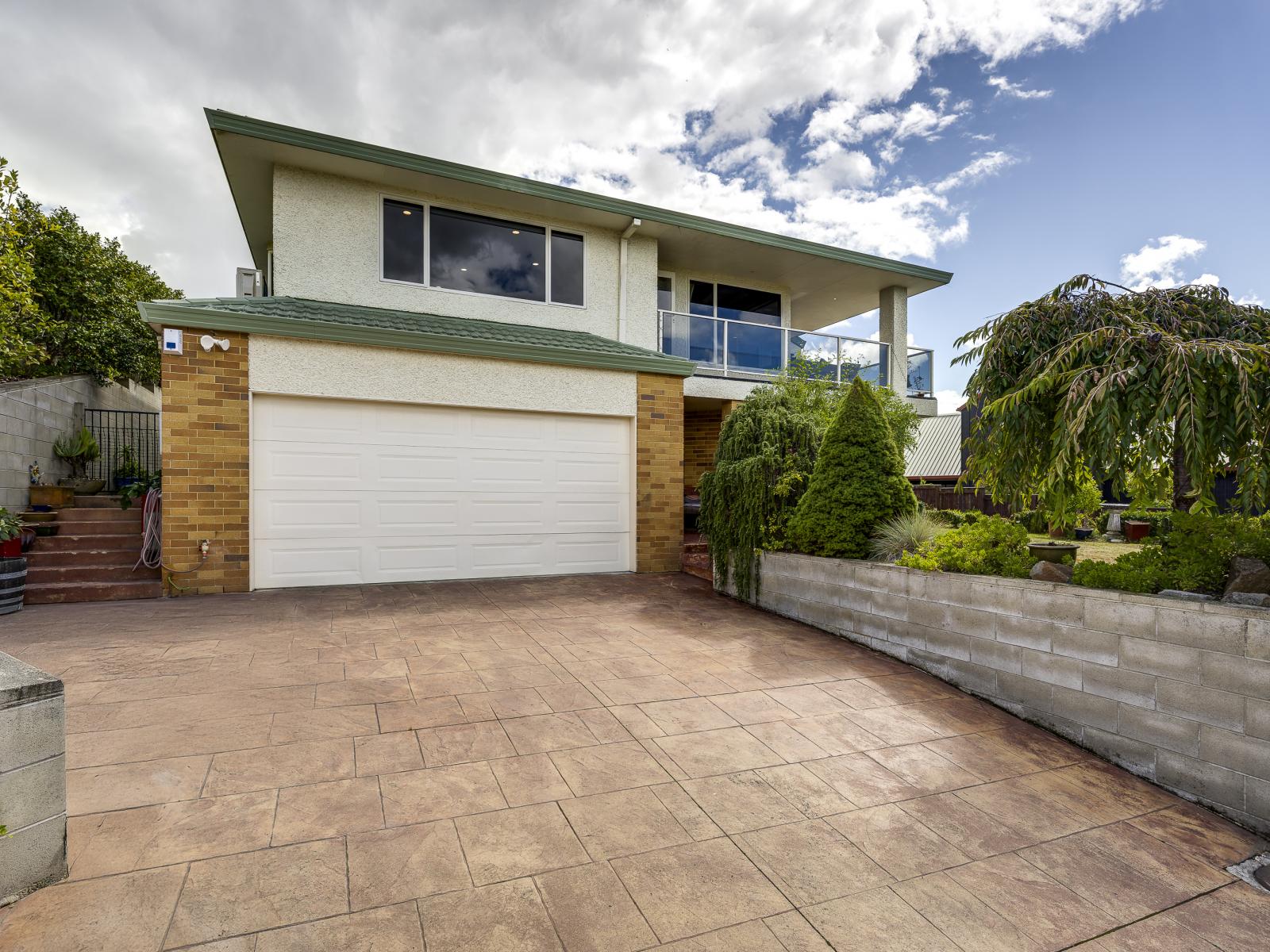 76A Churchill Drive, Taradale