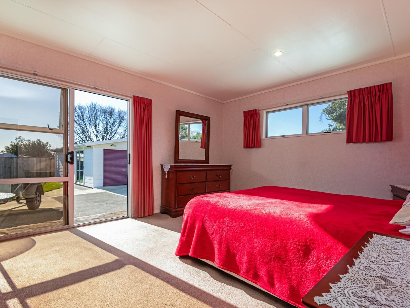 4 John F Kennedy Drive, Milson