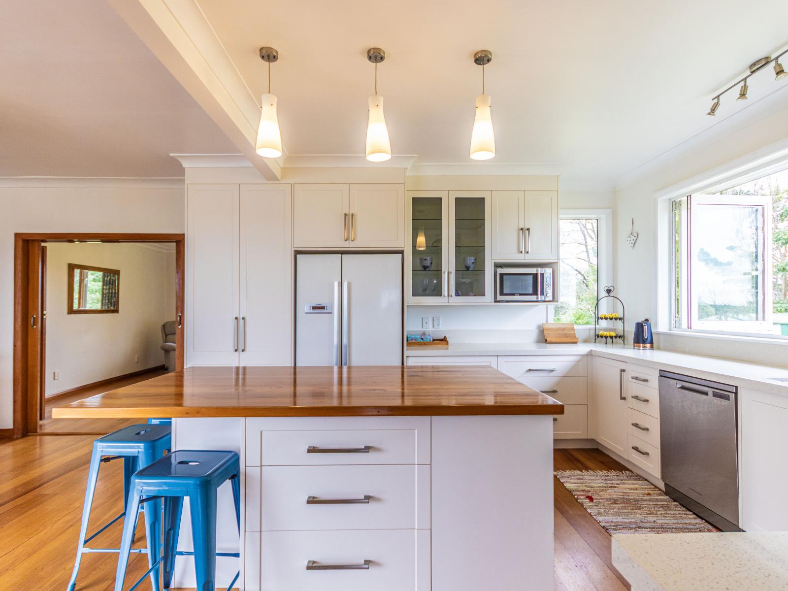 296 Old West Road, Turitea
