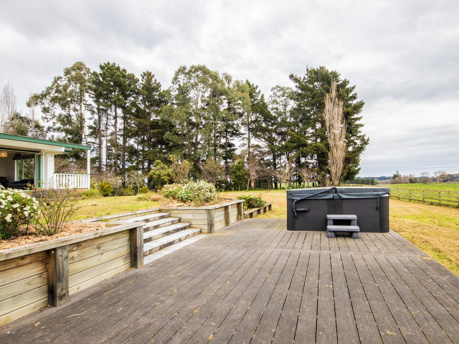296 Old West Road, Turitea
