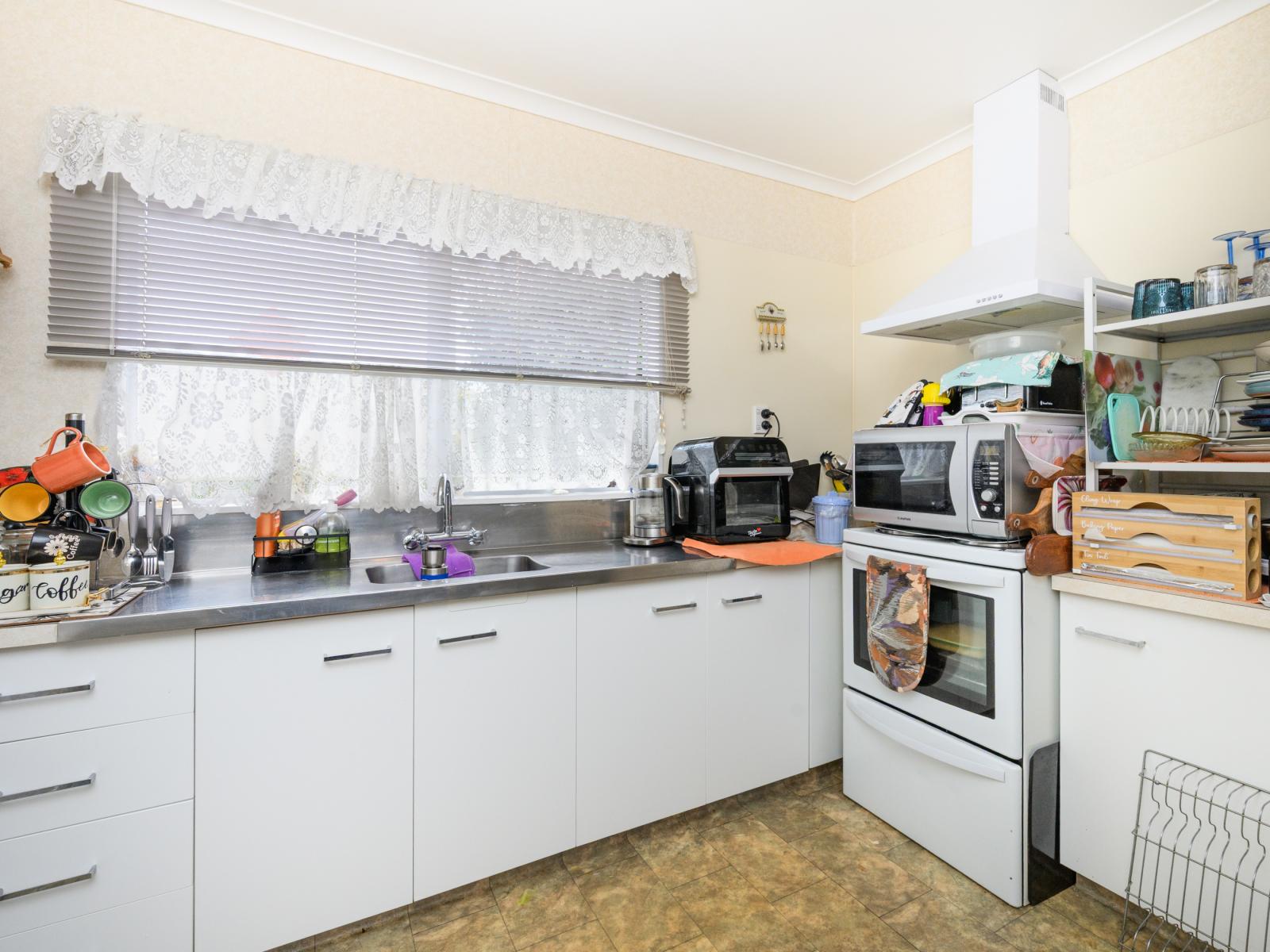 48 Botanical Road, Takaro