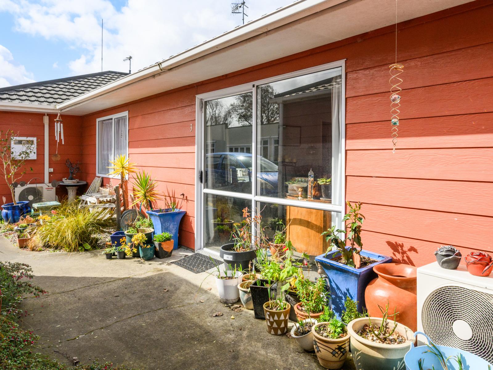 48 Botanical Road, Takaro