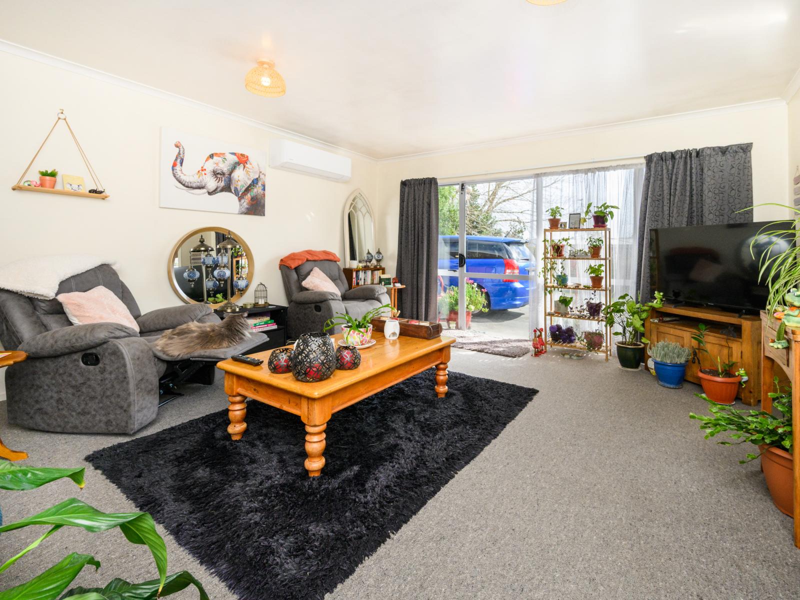 48 Botanical Road, Takaro