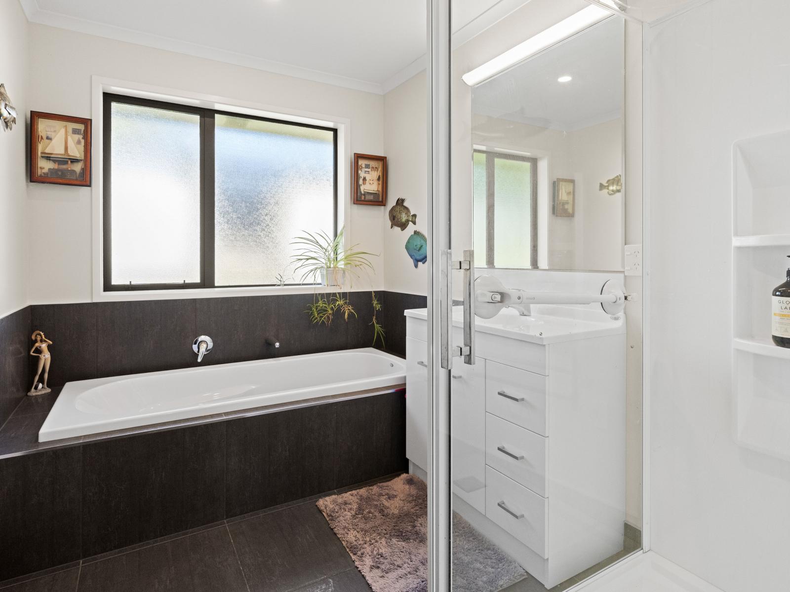 30 Mountain View Drive, Manakau