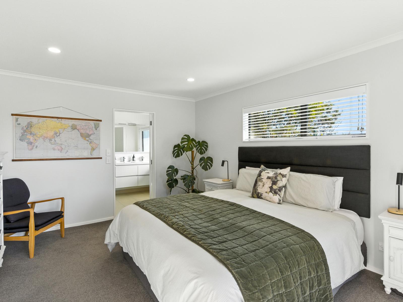 10 Cottonwood Close, Paraparaumu Beach