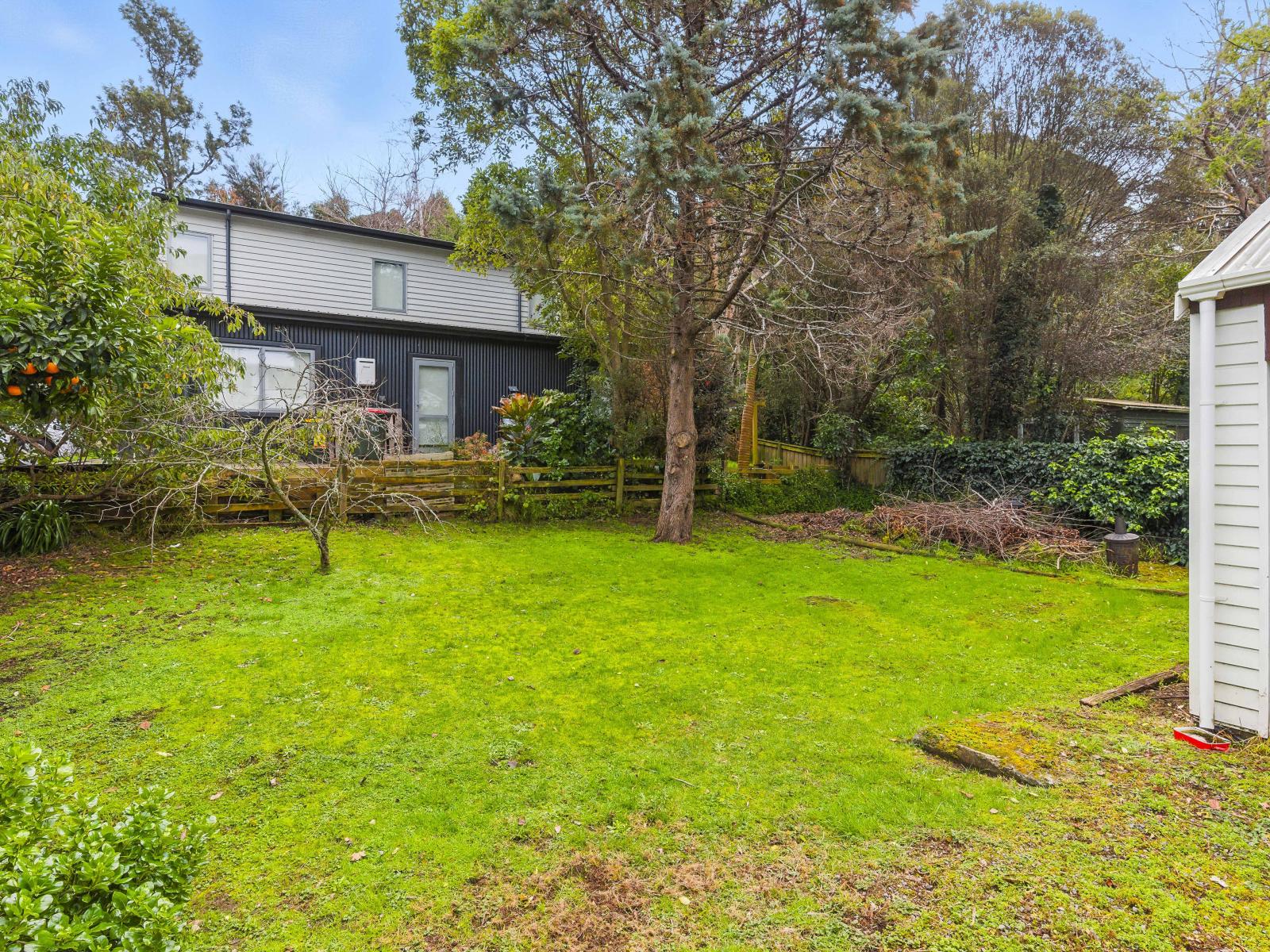 15 Leinster Avenue, Raumati South