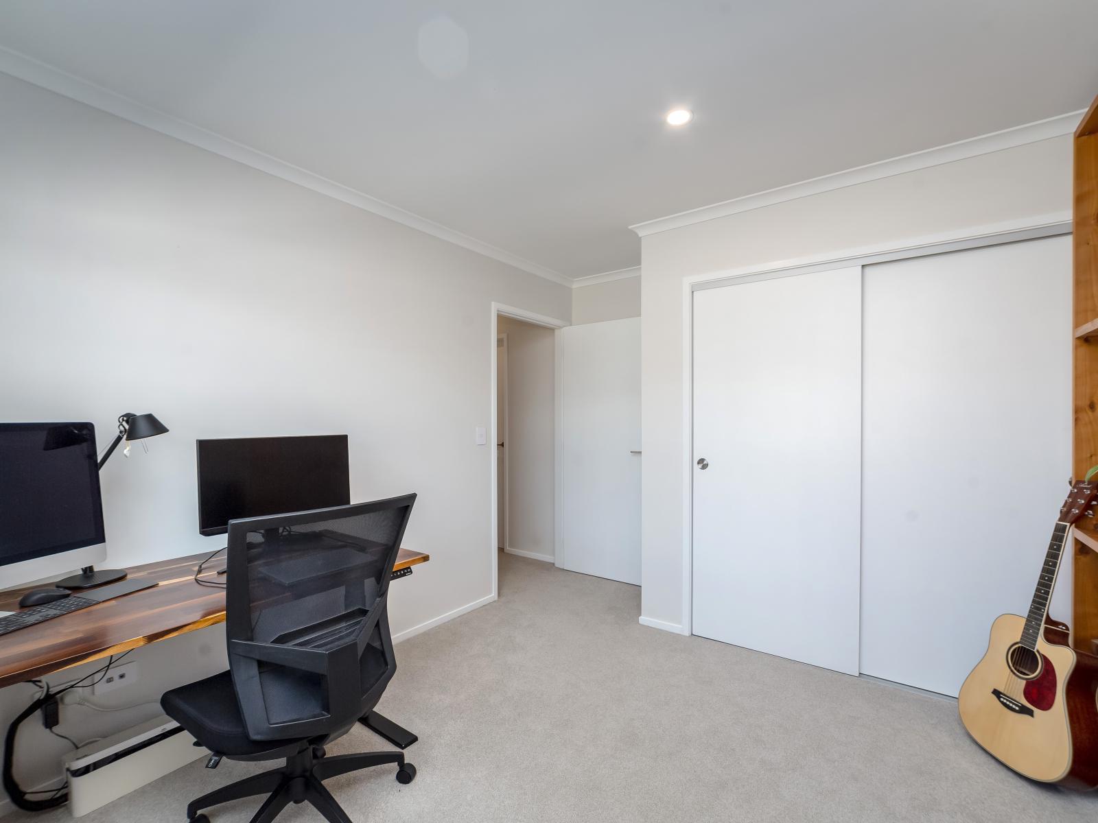 7 Kakariki Crescent, Carterton