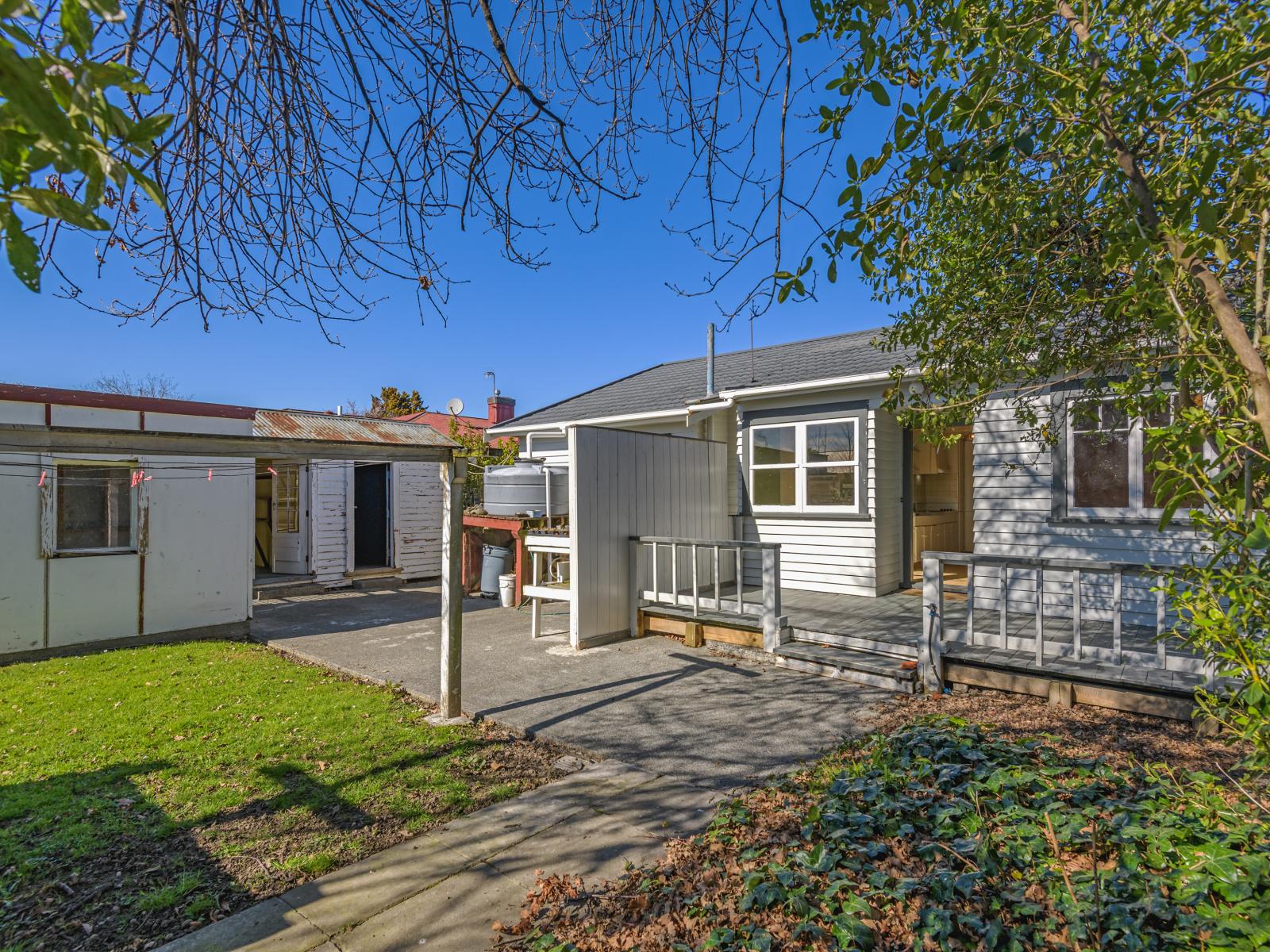 10 Hunia Street, Marton