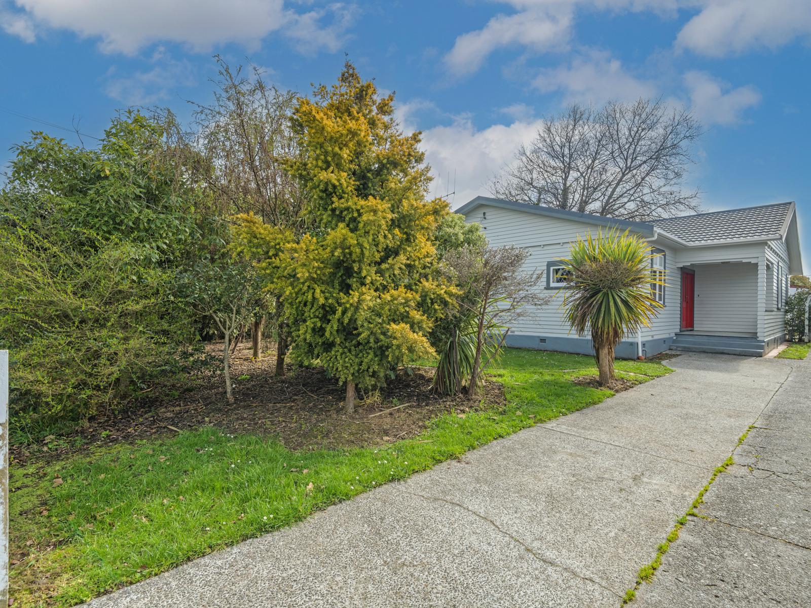 10 Hunia Street, Marton
