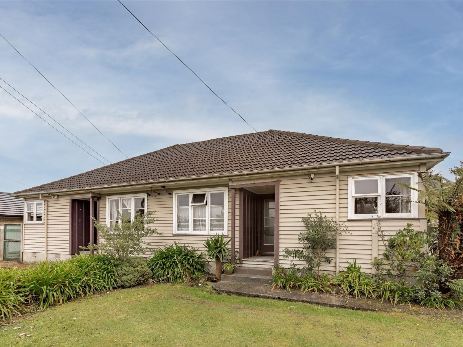 15-15A Mill Street, Westport