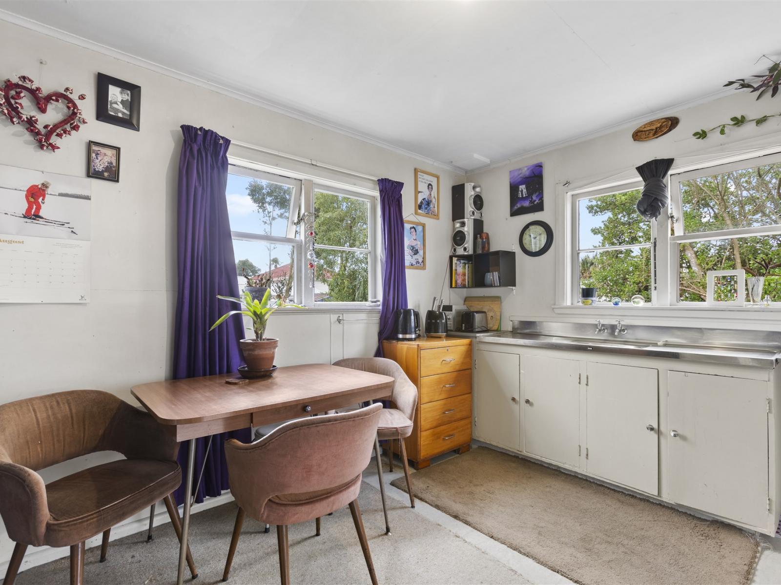 15-15A Mill Street, Westport