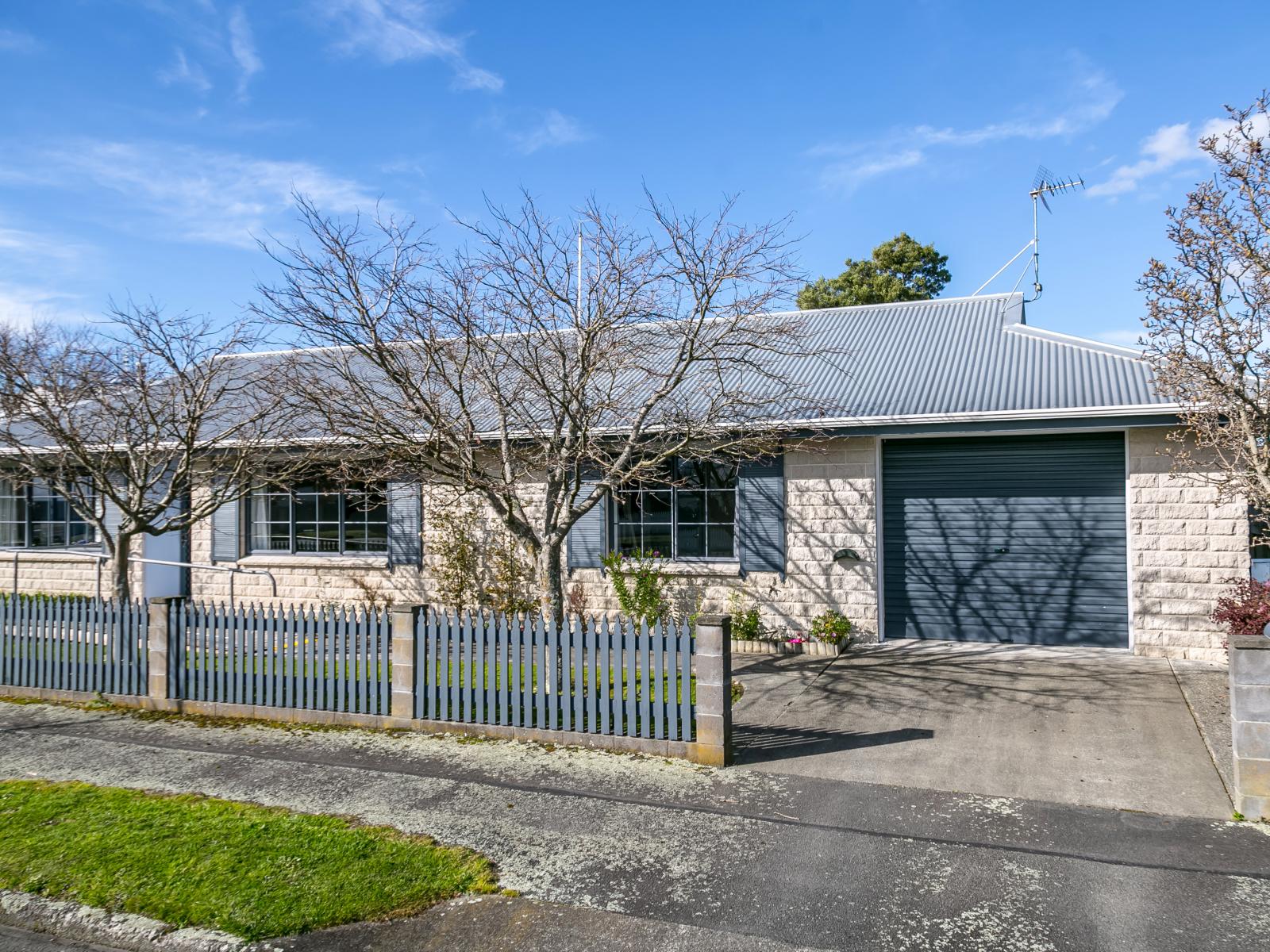 54 Cambridge Terrace, Masterton