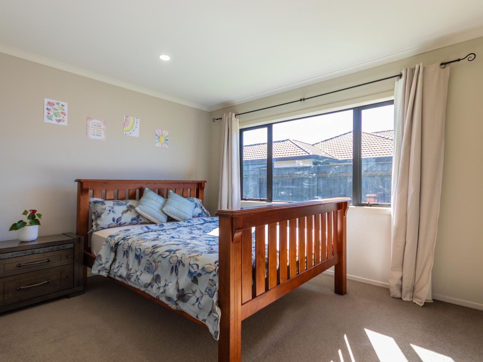 24 Brooklyn Heights Drive, Kelvin Grove