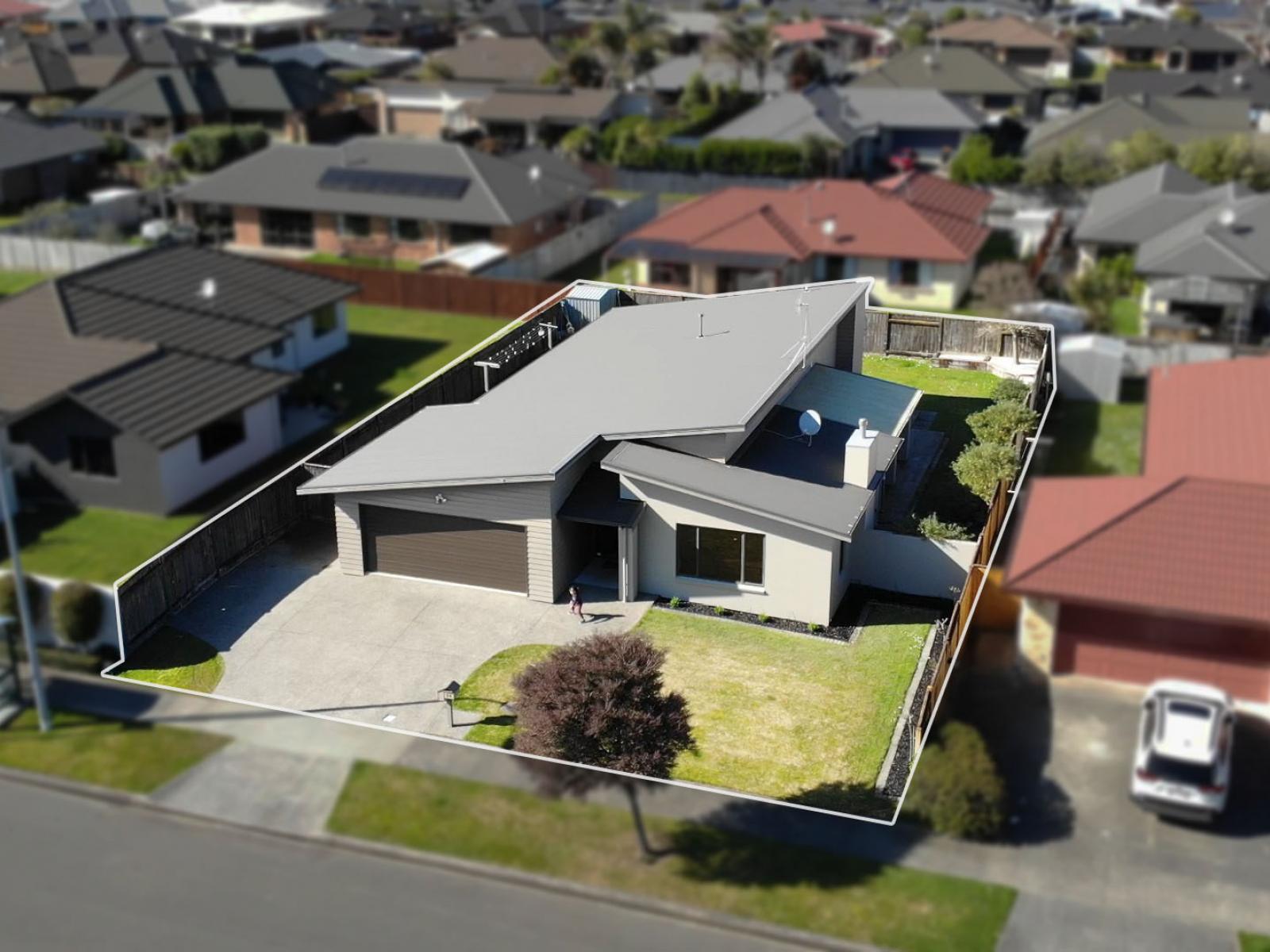 24 Brooklyn Heights Drive, Kelvin Grove