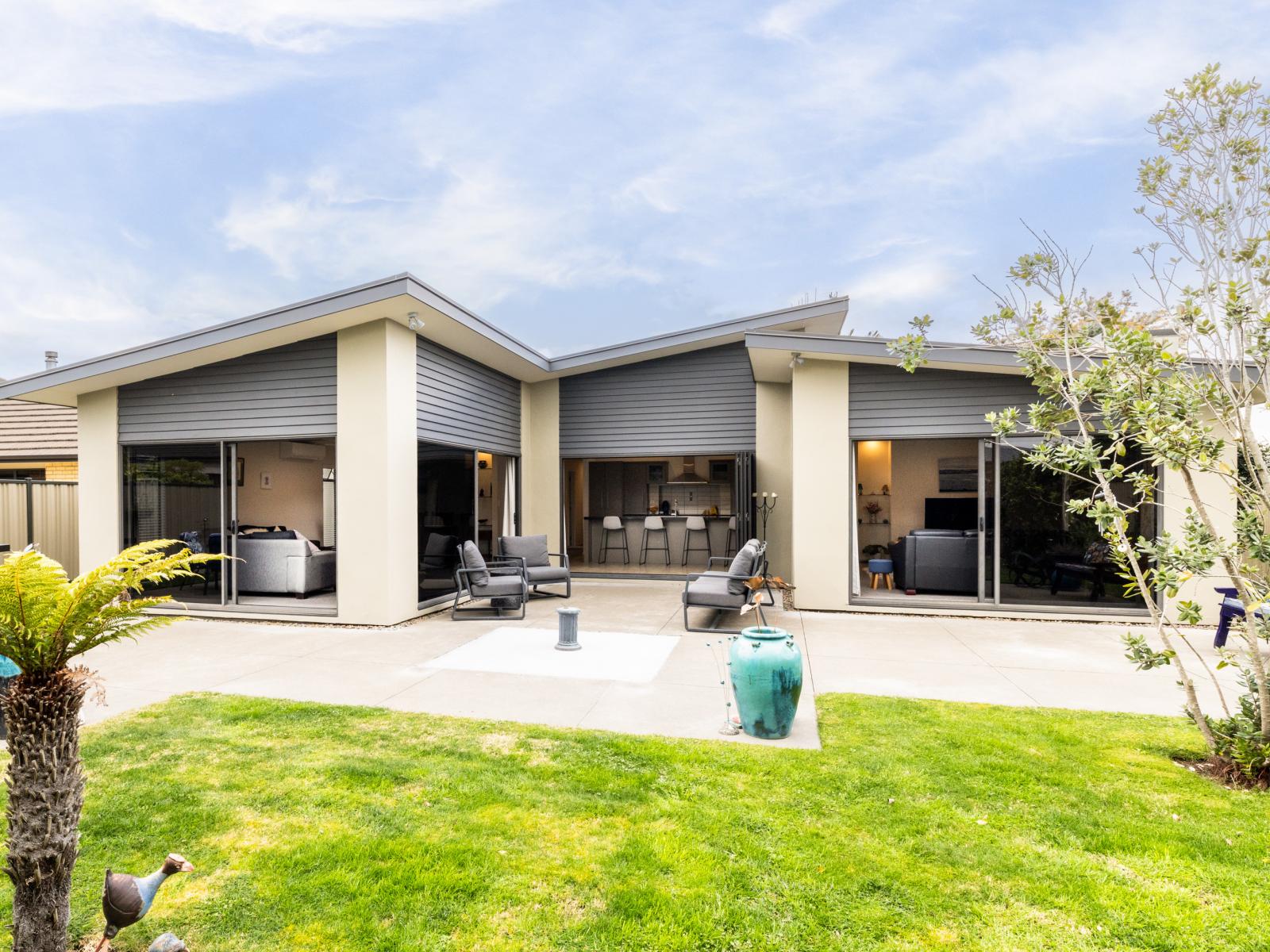 27 Pinotage Drive, Greenmeadows