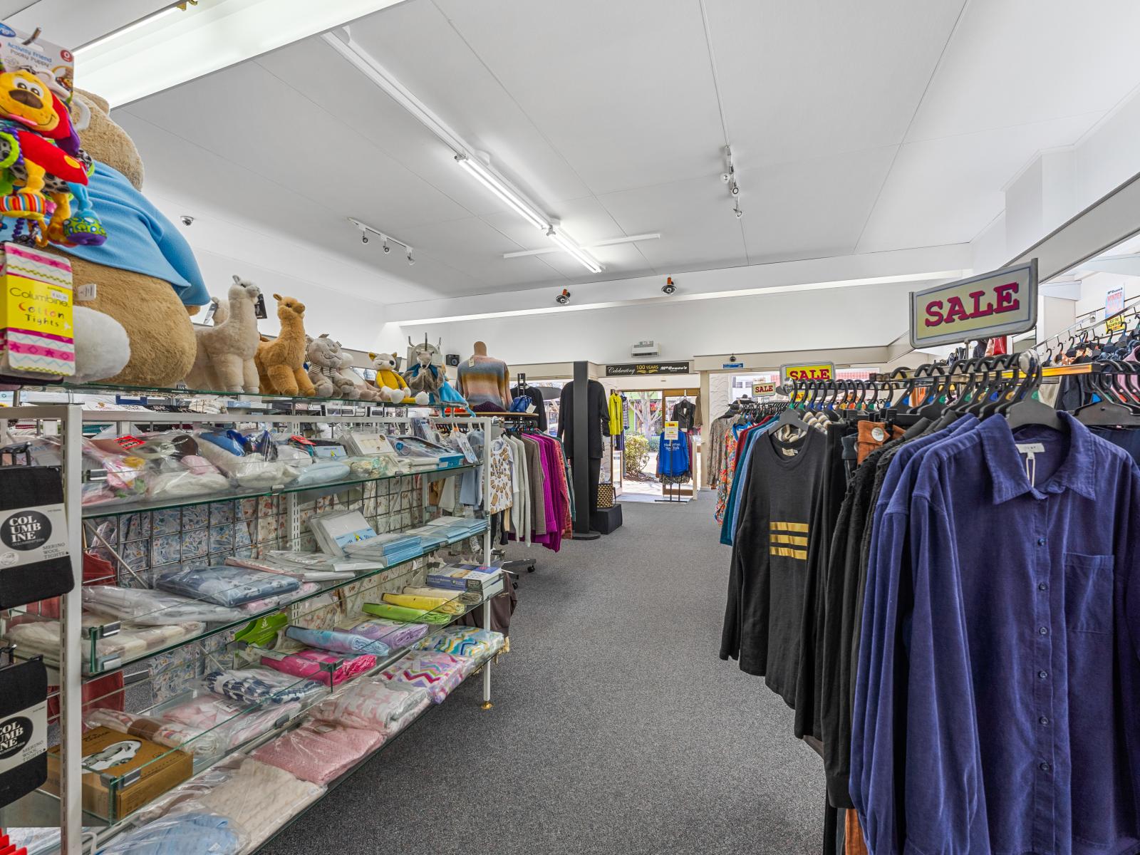 296 Broadway, Marton