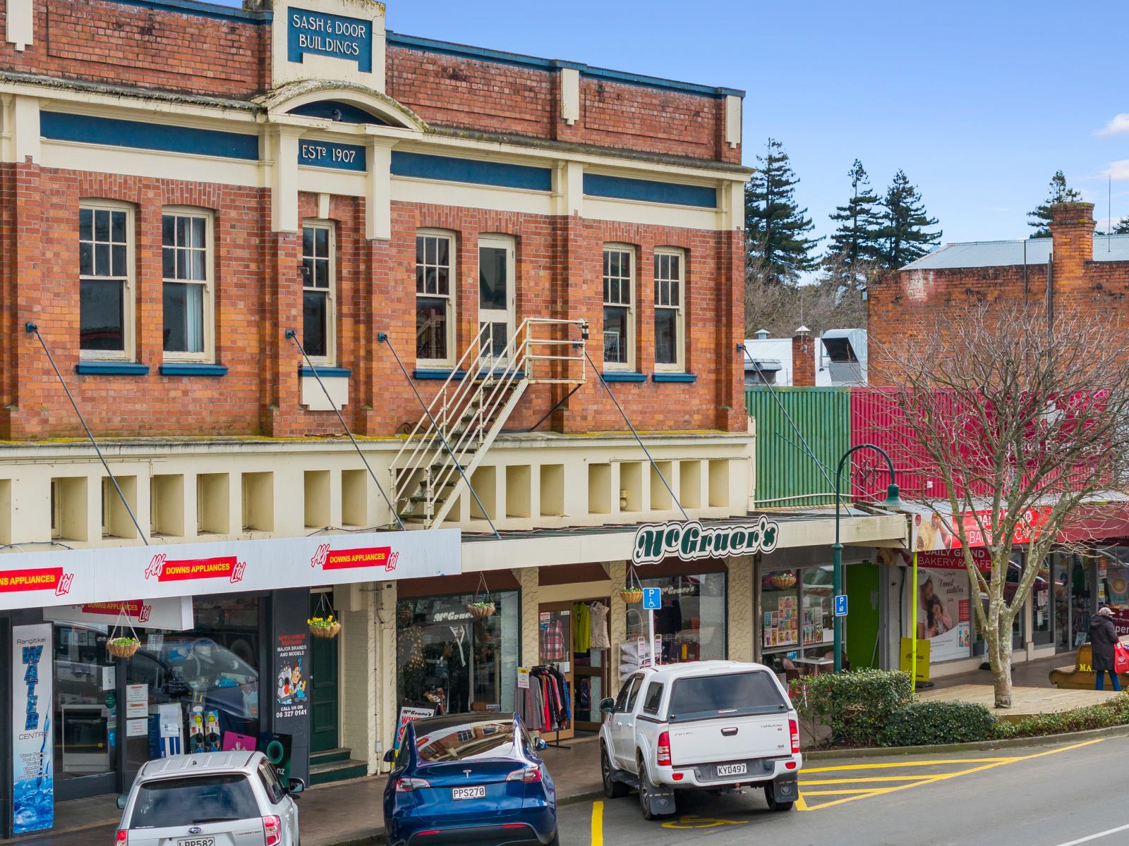 296 Broadway, Marton