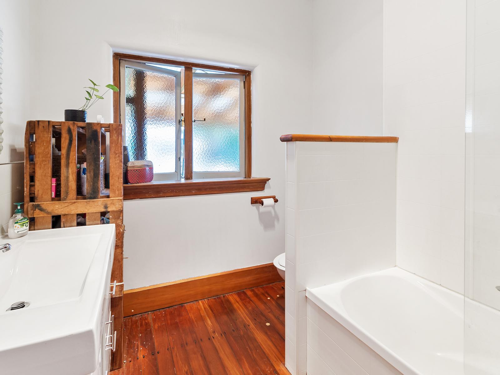 25 Bowker Street, Kensington