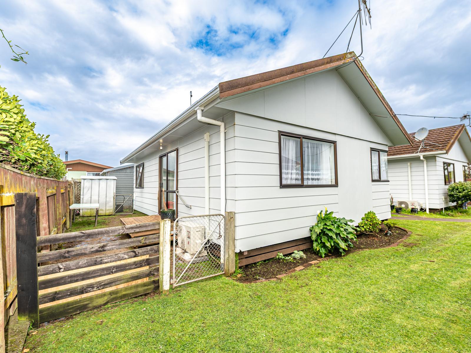 12B Cornwall Road, Springvale